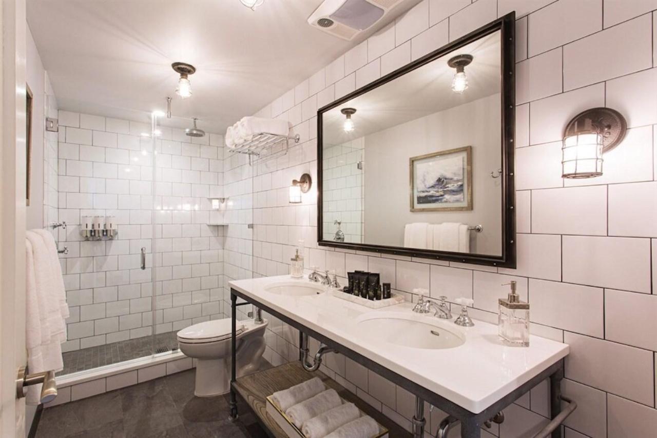 Fathoms Hotel & Marina Port Washington 외부 사진