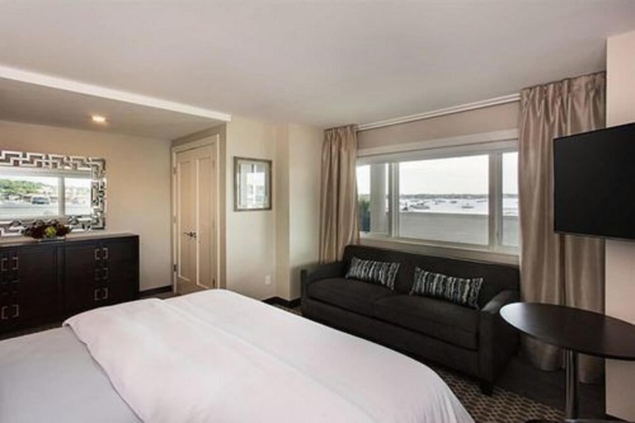 Fathoms Hotel & Marina Port Washington 외부 사진